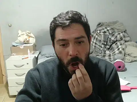 lucasprloco online show from September 2025 10:34:01 PM