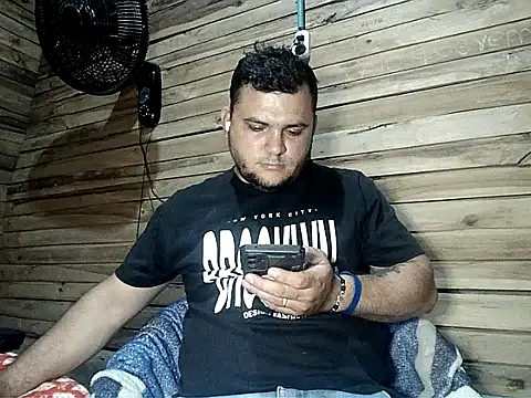 Arcangel 05 online show from May 2026 04:38:02 AM