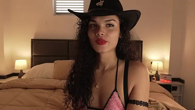 GiaFaaris online show from September 2025 03:54:01 PM
