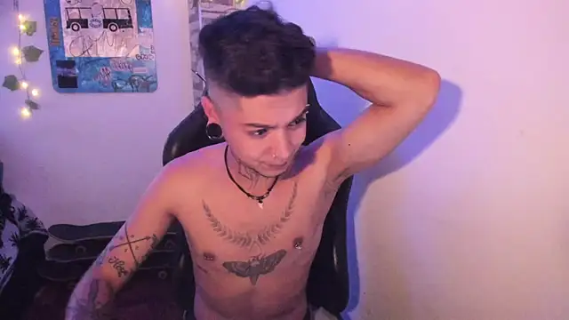 Snapshot of saad_man chatting on December 2025 10:48:01 PM saad man online show from December 2025 10:48:01 PM