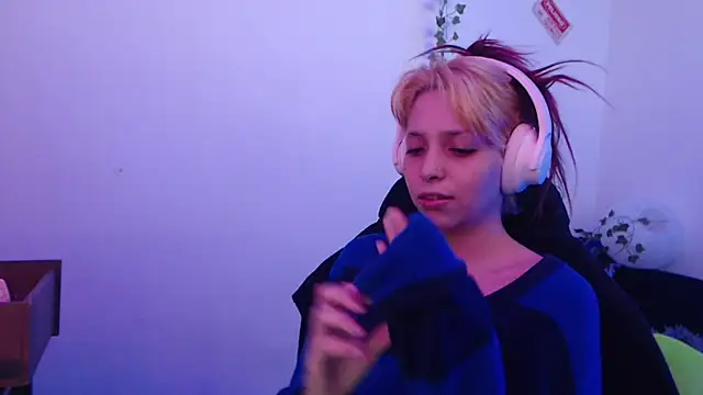 MaryJannes online show from December 2025 07:55:02 PM