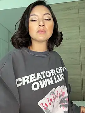 alexademie1 online show from November 2025 07:53:01 AM