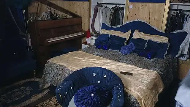 VanessaDoyle online show from December 2025 03:56:01 AM