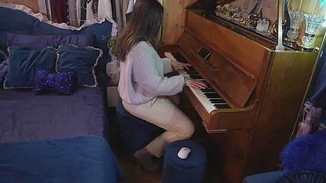 VanessaDoyle online show from November 2025 04:22:01 PM