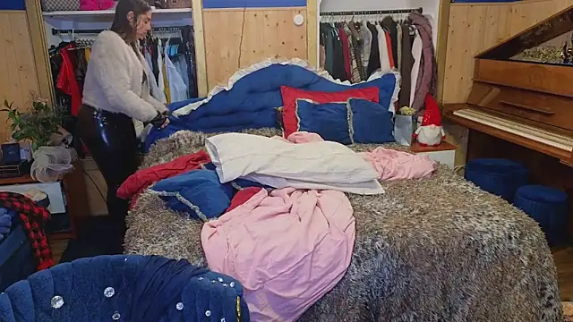 VanessaDoyle online show from November 2025 05:51:02 AM