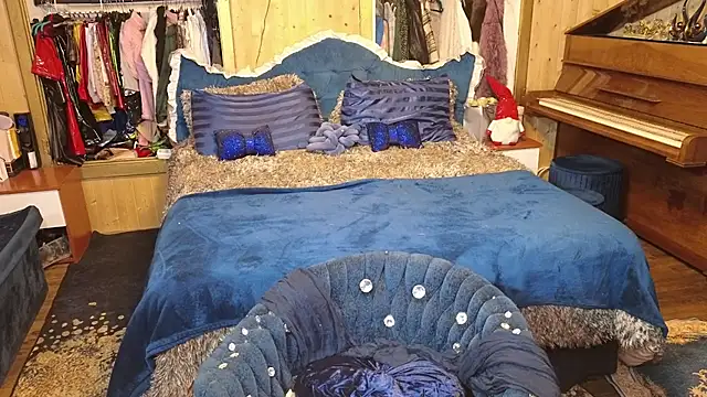 VanessaDoyle online show from December 2025 05:12:02 PM