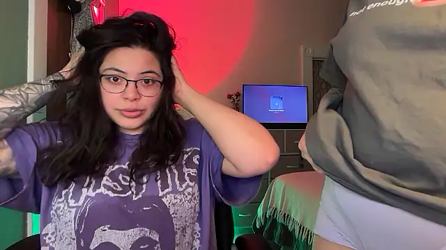 drizzypeach602 online show from April 2026 06:04:01 AM