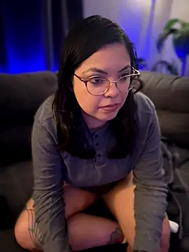 Snapshot of drizzypeach602 chatting on November 2025 03:21:01 AM drizzypeach602 online show from November 2025 03:21:01 AM