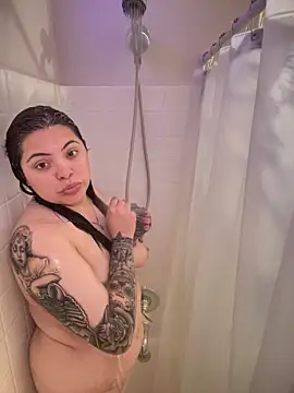 Snapshot of drizzypeach602 chatting on February 2025 06:43:02 AM drizzypeach602 online show from February 2025 06:43:02 AM