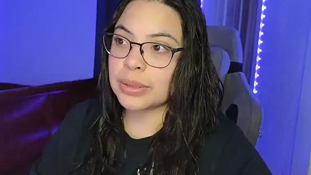 Snapshot of drizzypeach602 chatting on October 2025 04:25:02 AM drizzypeach602 online show from October 2025 04:25:02 AM