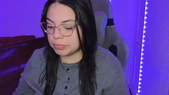 Snapshot of drizzypeach602 chatting on November 2025 03:11:01 AM drizzypeach602 online show from November 2025 03:11:01 AM