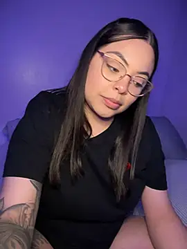 Snapshot of drizzypeach602 chatting on March 2025 02:25:02 AM drizzypeach602 online show from March 2025 02:25:02 AM