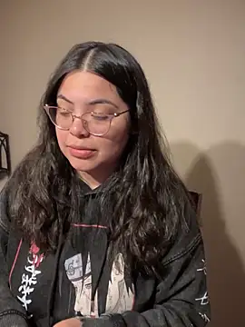 Snapshot of drizzypeach602 chatting on February 2025 08:49:02 AM drizzypeach602 online show from February 2025 08:49:02 AM