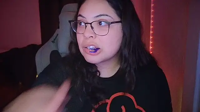 Snapshot of drizzypeach602 chatting on October 2025 06:10:01 AM drizzypeach602 online show from October 2025 06:10:01 AM