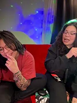 Snapshot of drizzypeach602 chatting on October 2025 02:12:01 AM drizzypeach602 online show from October 2025 02:12:01 AM