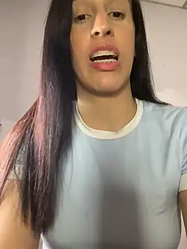 Amira Milker online show from January 2025 03:23:02 AM