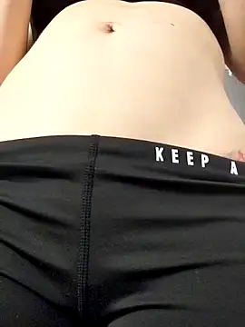 Amira Milker online show from November 2025 03:05:02 PM