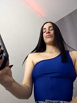 Amira Milker online show from March 2025 01:44:02 PM