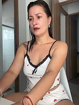 Verito hot online show from February 2026 02:04:02 PM