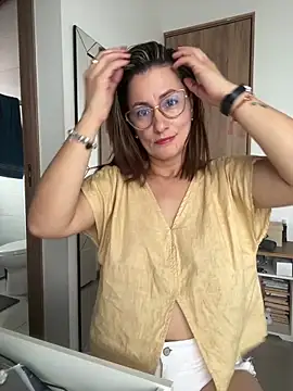 Verito hot online show from December 2025 06:54:02 PM