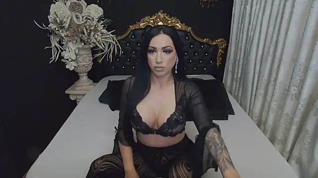 MichaelaDark online show from November 2025 04:06:01 AM