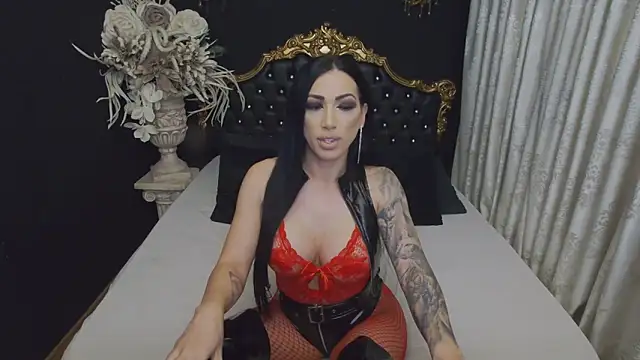 MichaelaDark online show from February 2026 04:01:01 AM