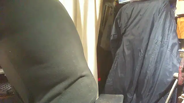 Snapshot of nonnomaturobisex chatting on December 2025 03:25:01 PM nonnomaturobisex online show from December 2025 03:25:01 PM