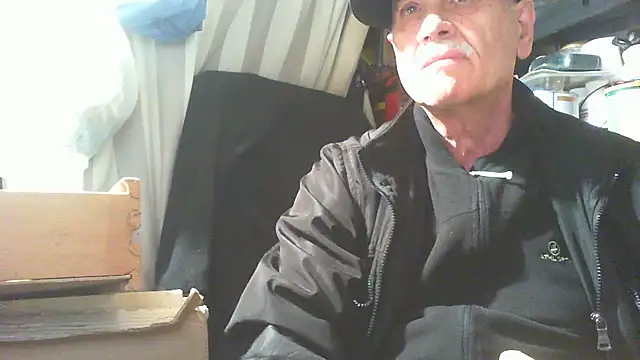 nonnomaturobisex online show from October 2025 03:22:02 PM