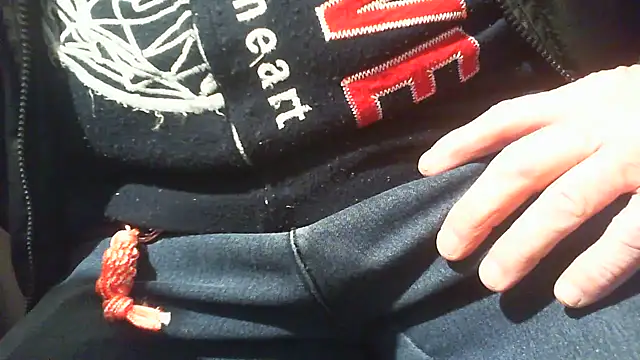 Snapshot of nonnomaturobisex chatting on November 2025 08:18:02 AM nonnomaturobisex online show from November 2025 08:18:02 AM