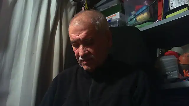 nonnomaturobisex online show from October 2025 05:21:01 PM