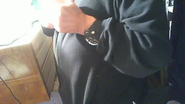 Snapshot of nonnomaturobisex chatting on November 2025 08:18:02 AM nonnomaturobisex online show from November 2025 08:18:02 AM