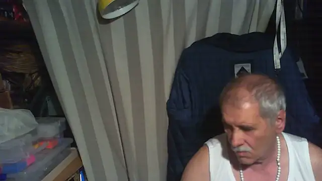 nonnomaturobisex online show from June 2026 05:02:01 PM