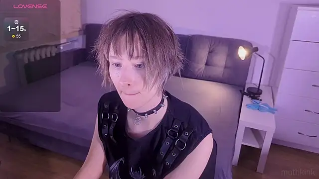 mothkink online show from December 2025 06:25:01 PM