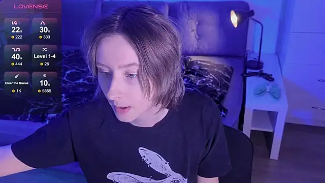 mothkink online show from December 2025 06:17:01 PM