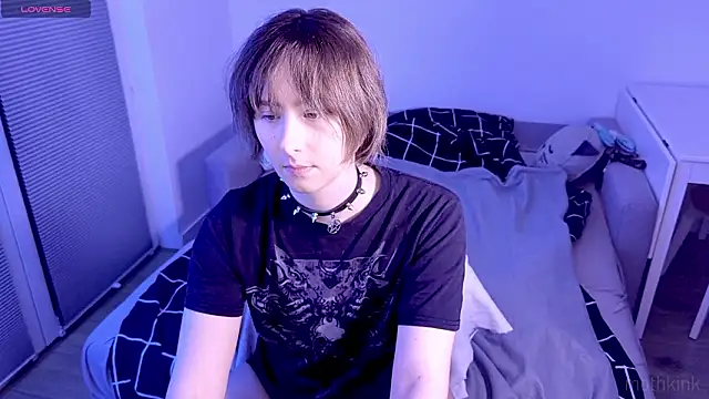 mothkink online show from February 2026 07:04:02 PM