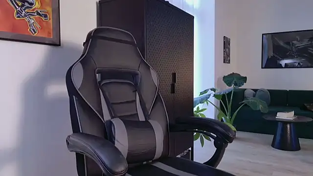 Rubbernina online show from February 2026 03:54:01 PM