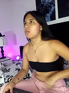 SARA MILLER69 online show from April 2026 12:07:02 PM