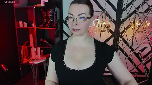 MrsIngrid online show from March 2026 07:19:01 AM