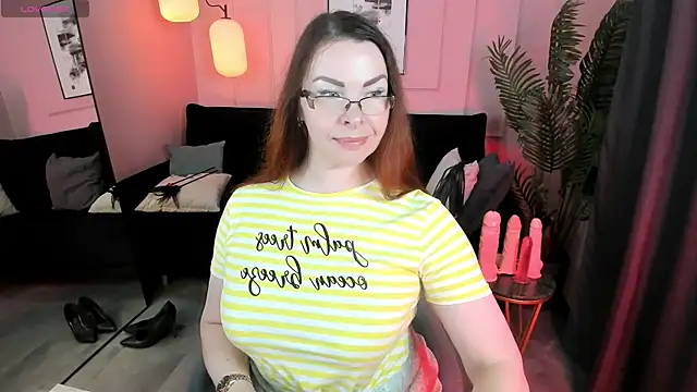 MrsIngrid online show from July 2026 07:17:01 AM