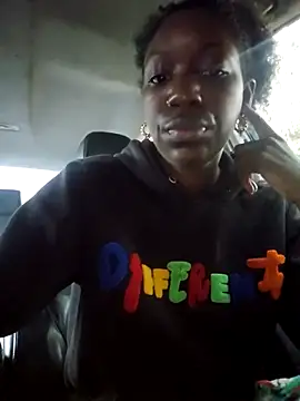 Snapshot of oliviaprettypussy chatting on October 2025 01:00:01 PM oliviaprettypussy online show from October 2025 01:00:01 PM