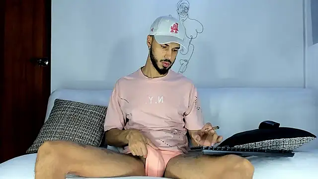 Snapshot of DERRYMASTER chatting on January 2026 01:56:01 AM DERRYMASTER online show from January 2026 01:56:01 AM