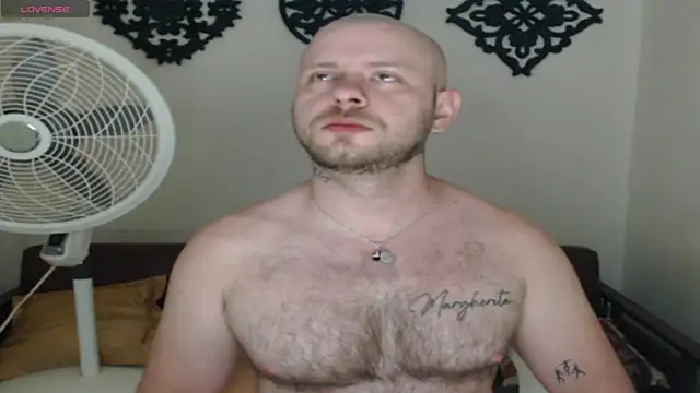 Snapshot of TONY_WHITE_7 chatting on July 2026 11:35:02 PM TONY WHITE 7 online show from July 2026 11:35:02 PM