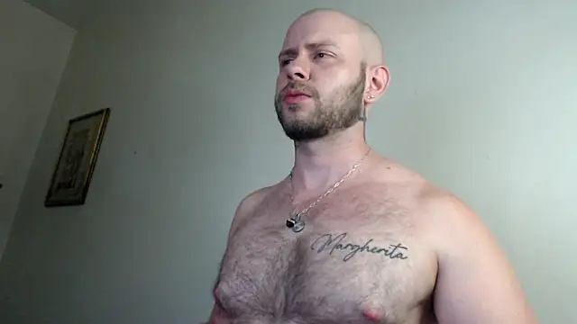 Snapshot of TONY_WHITE_7 chatting on March 2026 01:35:02 AM TONY WHITE 7 online show from March 2026 01:35:02 AM