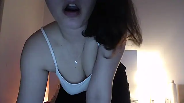 ocean eyess  online show from February 2026 04:50:02 PM