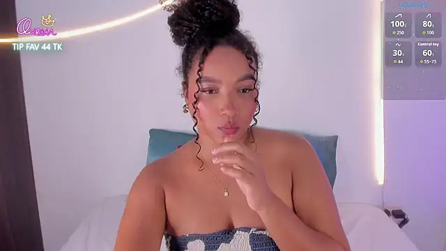 Snapshot of cloe_25 chatting on February 2026 10:29:01 PM cloe 25 online show from February 2026 10:29:01 PM