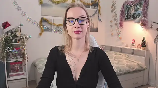 MissRightX online show from December 2025 10:43:02 AM