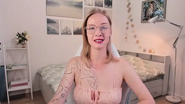 MissRightX online show from September 2025 09:19:01 AM
