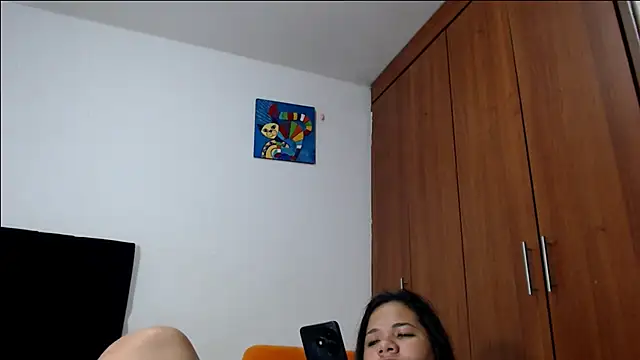 Snapshot of Van3orgasm4me chatting on May 2026 12:44:01 PM Van3orgasm4me online show from May 2026 12:44:01 PM
