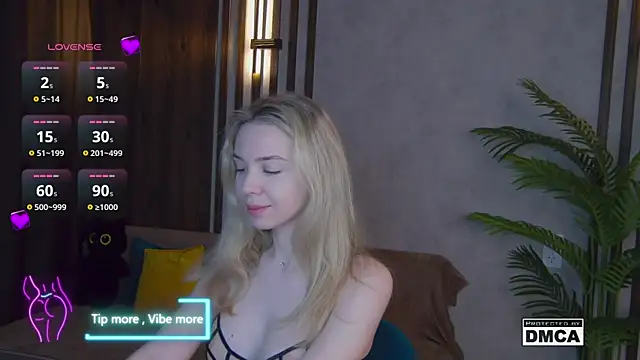 Holl1Would online show from March 2025 03:45:02 AM