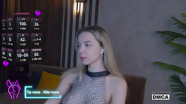 Holl1Would online show from February 2025 03:29:01 AM